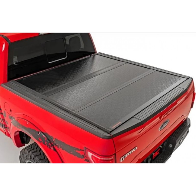 Rough Country Ford Low Profile Hard Tri-Fold Tonneau Cover (15-20 F150 | 5.5' Bed)