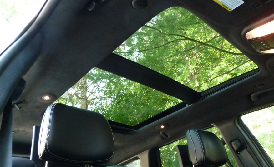2017 Grand Cherokee SRT moon roof